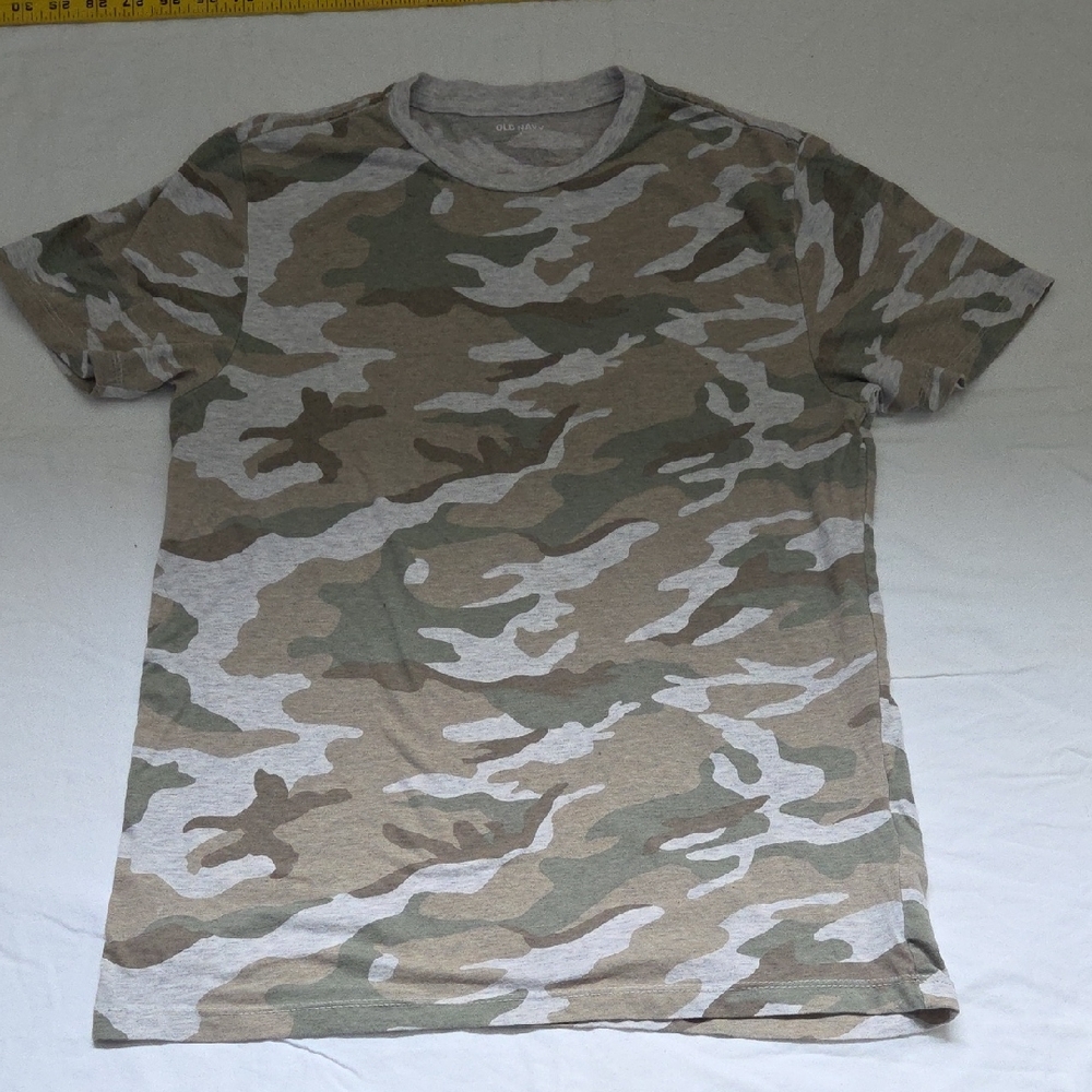 Old Navy Camouflage Short Sleeve Tee